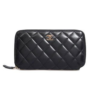 Chanel Matelasse Round Wallet Bag Black